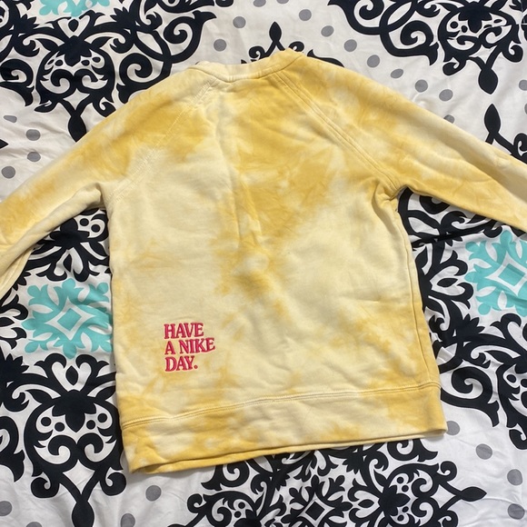 Nike sweatshirt - Picture 3 of 4